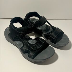Clarks Black Adjustable Strap Sandals Women’s Size 7